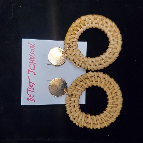 Betsey Johnson Rattan Wicker Straw Dangle Earring - Picture 3 of 9